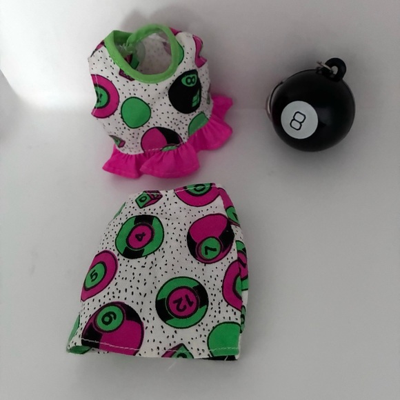 Vintage BARBIE Clothes: Barbie 2 piece Magic 8 Ball Skirt Set + Keychain - Picture 1 of 11